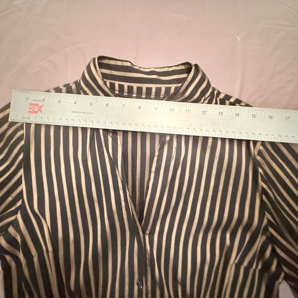 Zara Black and Gold Button Down Shirt with Notched Collar Size Large - Picture 8 of 9